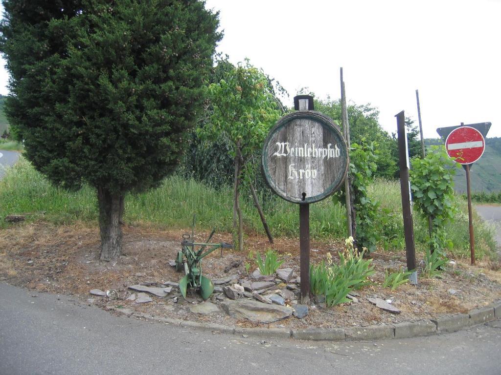 Weinfelderhof Hotel Krov Exterior photo
