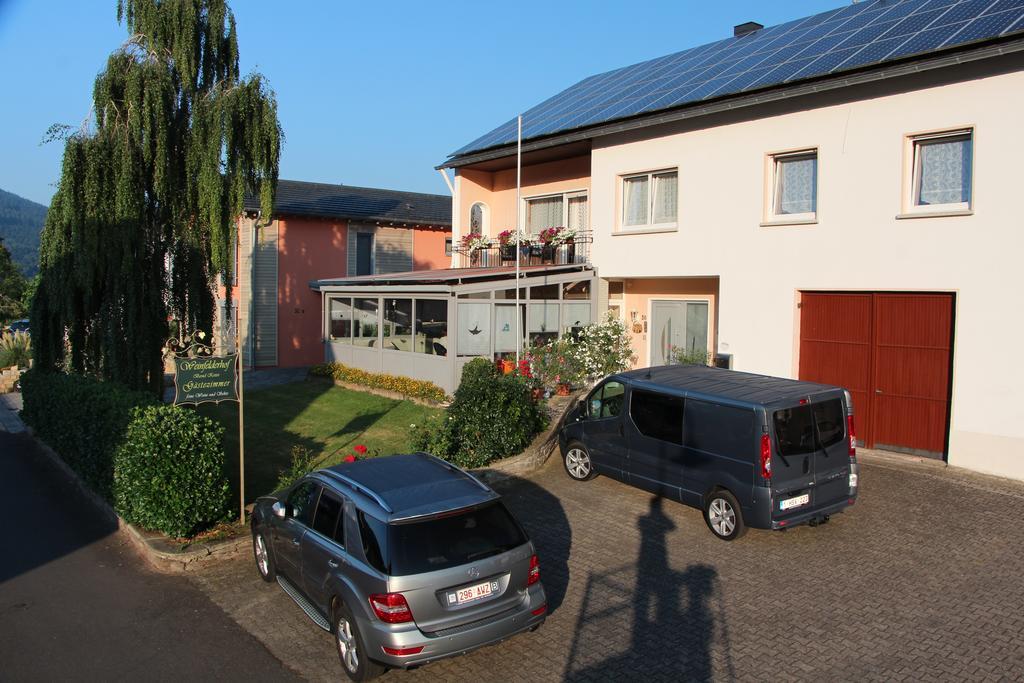 Weinfelderhof Hotel Krov Exterior photo